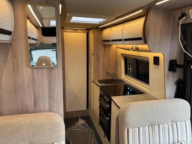 Wildax Solaris XL Campervan | 6801miles | 4-berth/4-belt | Bathroom & shower | 