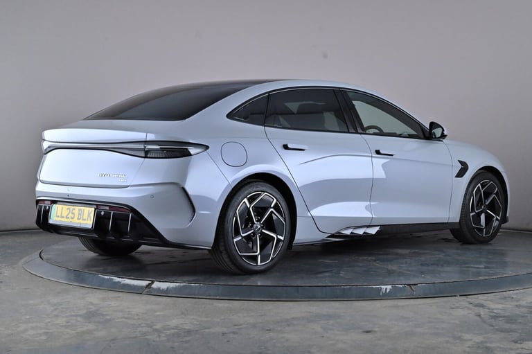  Byd Seal 82.5kwh Excellence Saloon 4dr Electric Auto Awd 530 Ps Electric