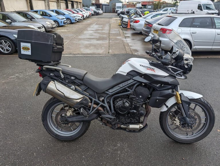 image for 2013 13 TRIUMPH TIGER 800 WHITE TOP BOX ENDURO TOURER NEW MOT