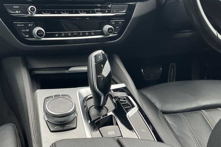 2020 BMW 5 Series 2.0 520d MHT M Sport Touring 5dr Diesel Hybrid Auto Euro 6 (s/s) (190 ps) Estat...