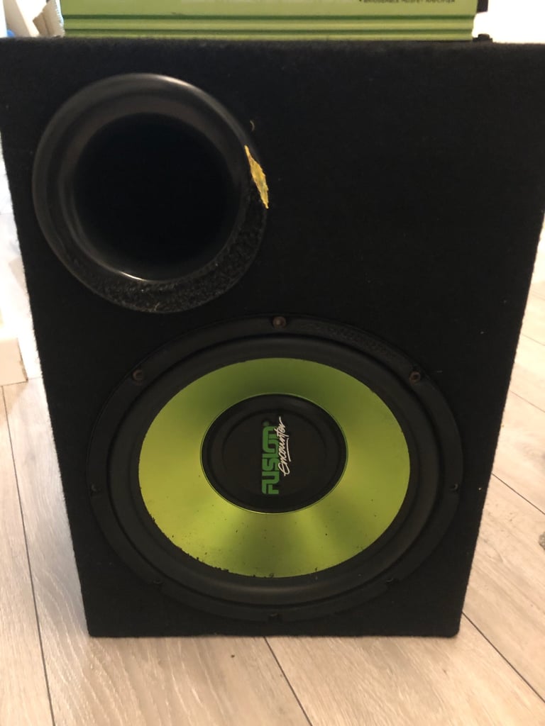 Fusion subwoofer and amp 