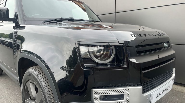 2023 Land Rover Defender 3.0 D250 Hard Top SE Auto PANEL VAN DIESEL Automatic