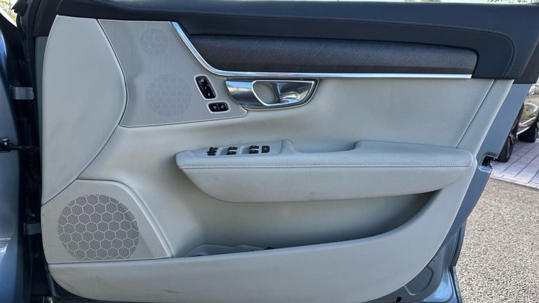 2020 Volvo V90 2.0 D5 Cross Country Plus 5dr AWD Geartronic ESTATE DIESEL Automatic