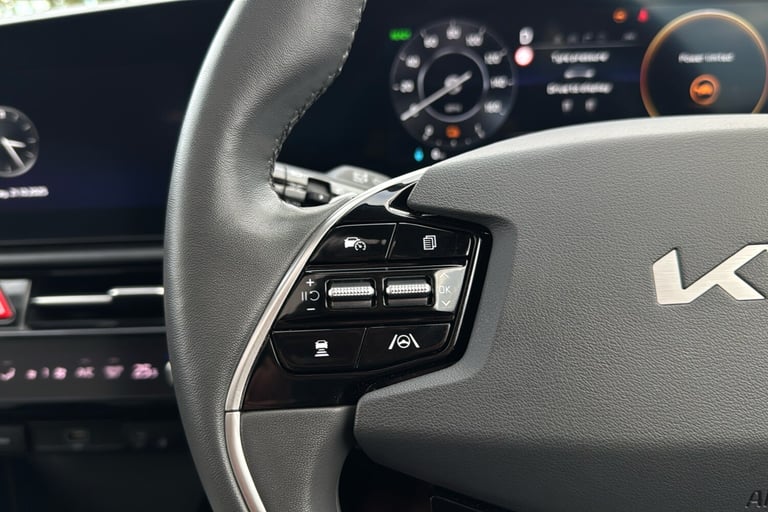  Kia Niro Electric 64.8kwh 4 Suv 5dr Electric Auto 201 Bhp Electric