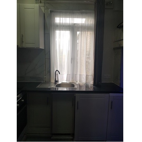 Double Bedsit on Stockwell Road, SW9 9TF