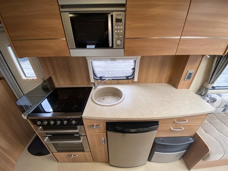 2012 SWIFT CHALLENGER SPORT 524 TOURING CARAVAN