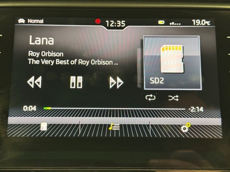 2019 Skoda Octavia 1.5 TSI GPF ACT SE TECHNOLOGY FIVE DOOR 150 BHP + PARKING SENSORS + APPLE P Ha...