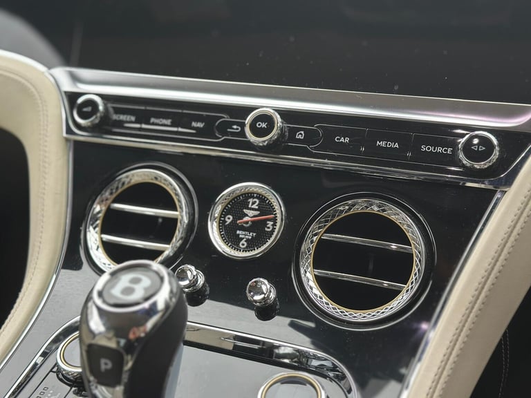 2020 (70) BENTLEY CONTINENTAL GTC 4.0 V8 2dr Auto