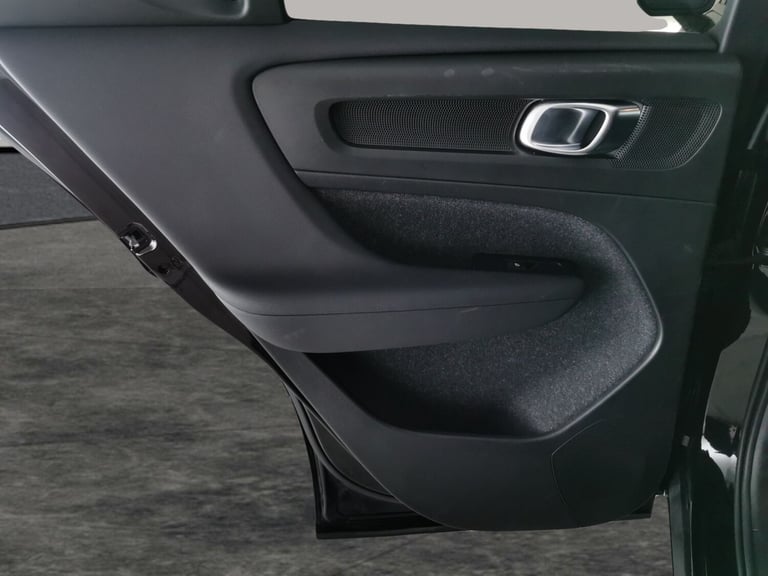 2021 Volvo XC40 1.5 T5 Recharge PHEV R DESIGN 5dr Auto ESTATE PETROL/ELECTRIC Automatic