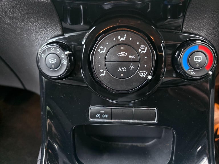 2016 Ford Fiesta 1.0T EcoBoost Zetec Euro 6 (s/s) 3dr HATCHBACK Petrol Manual