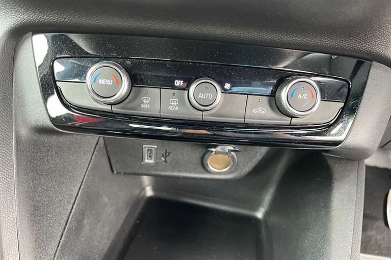 2025 Vauxhall Corsa 50kWh Yes Hatchback 5dr Electric Auto (136 ps) Hatchback Electric Automatic