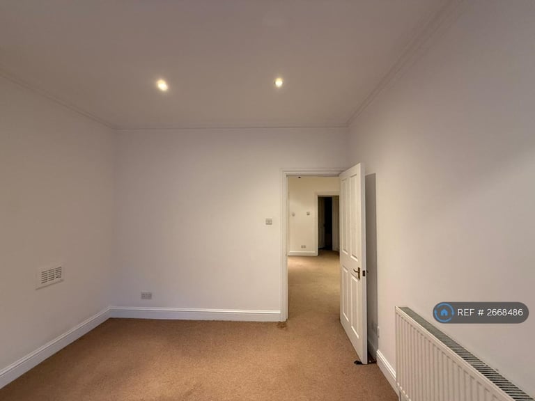 2 bedroom flat in Honey Yard, London, SE22 (2 bed) (#2668486)