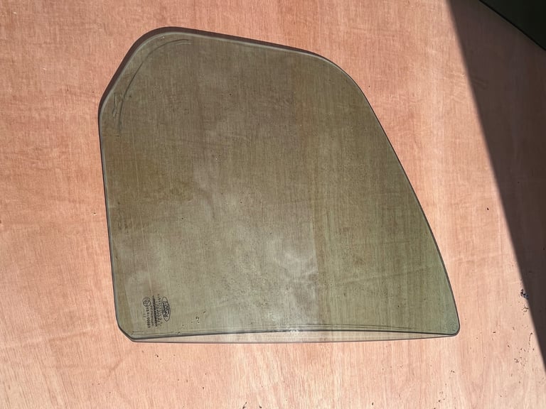 Ford Transit Custom 2020 Passenger Side Front Quarter Window