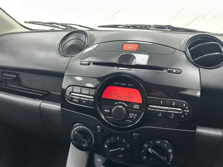 2013 Mazda Mazda2 1.3 Tamura Hatchback 5dr Petrol Manual Euro 5 (84 ps) Hatchback Petrol Manual