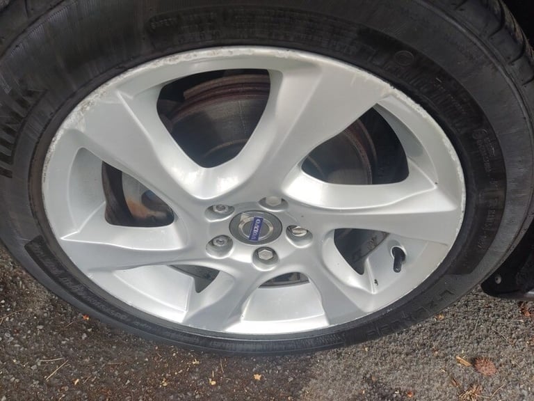 Volvo V40 D2 CROSS COUNTRY LUX