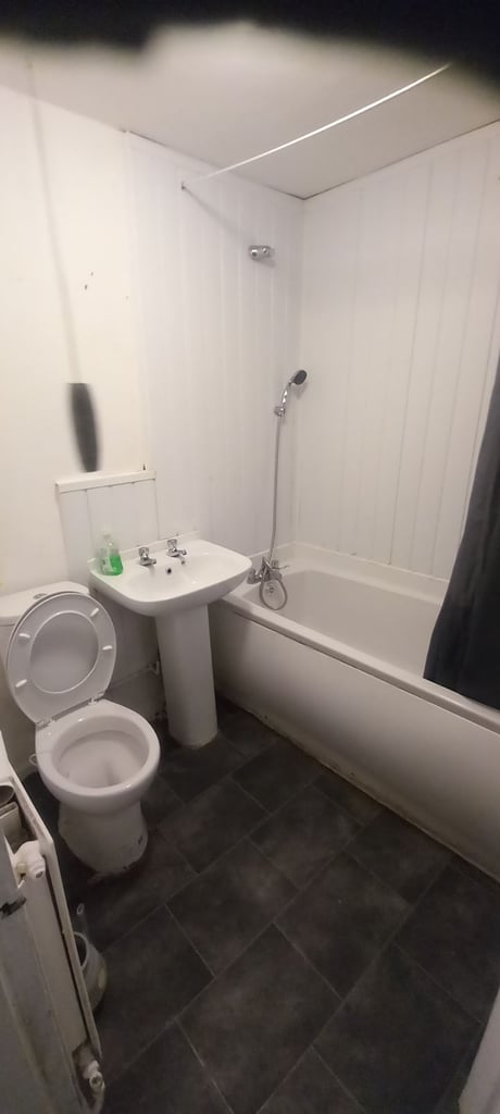 image for **AVAILABLE** 9 FRANCIS STREET TUNSTALL** 3 BEDROOM** DSS ACCEPTED 