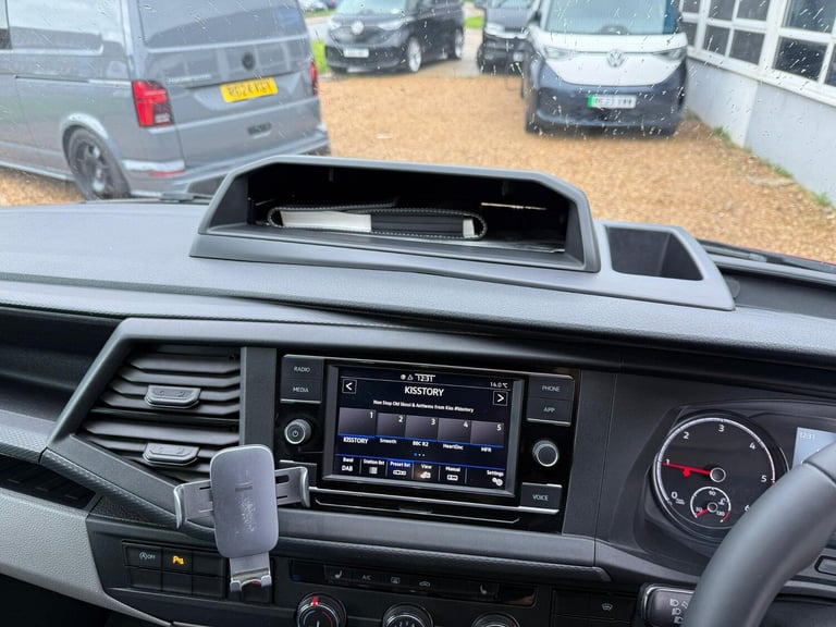 2022 Volkswagen Transporter 2.0 TDI 150 Highline Kombi Van 4MOTION WINDOW VAN DIESEL Manual