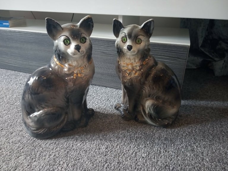 image for Pair of Antique Bo'ness Scottish Pottery Mantleplace / Fireplace Cats