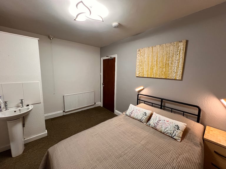 Lovely room with own showe 