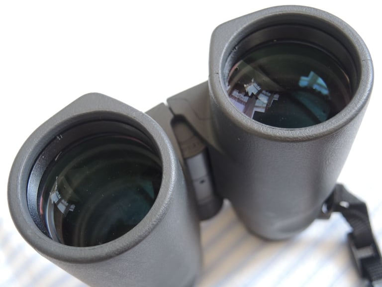 BRESSER MONTANA 10X42 BINOCULARS WITH CASE VIRTUALLY UNUSED 