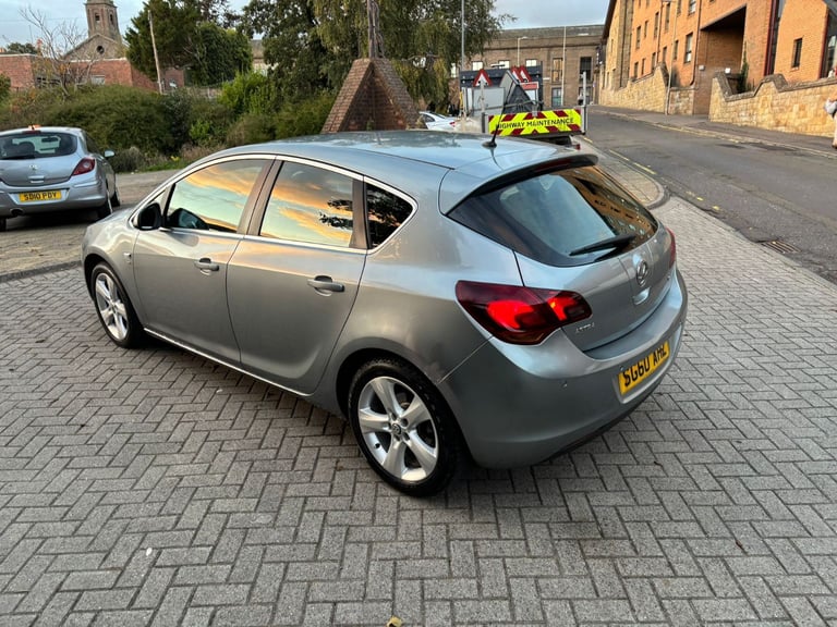 Vauxhall, ASTRA, Hatchback, 2010, automatic, 1598 (cc), 5 doors