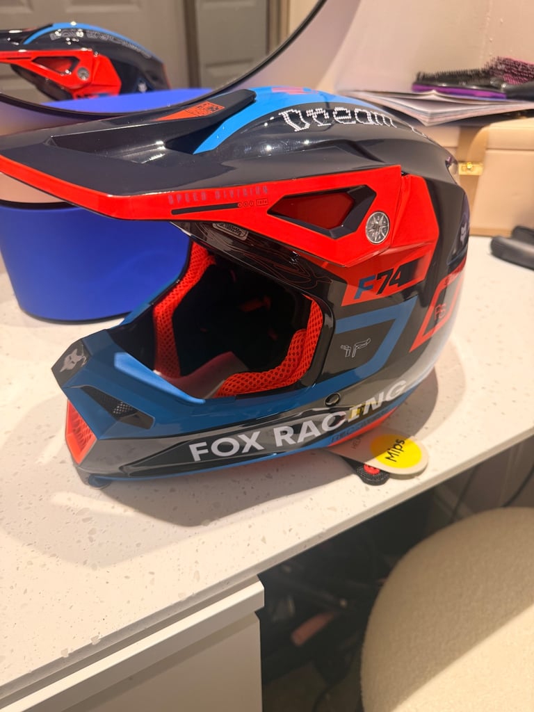 image for Fox v1 yth large race spec helmet
