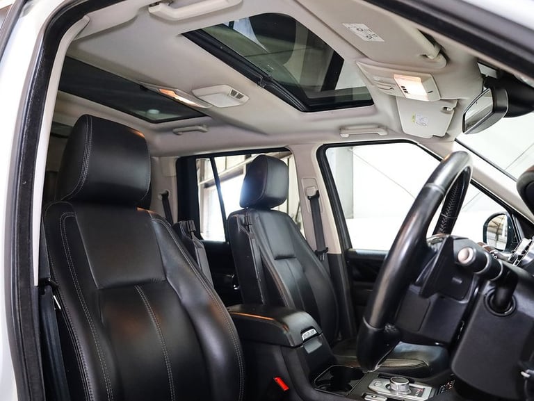 2015 Land Rover Discovery 4 SD V6 HSE SUV Diesel Automatic