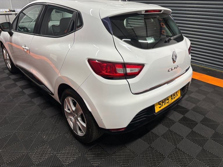 2015 Renault Clio 1.2 16V Dynamique MediaNav 5dr HATCHBACK Petrol Manual