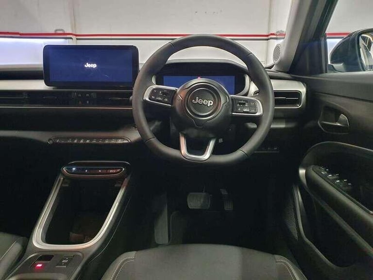 2024 Jeep Avenger 54kWh Summit SUV 5dr Electric Auto (156 ps) HATCHBACK Electric Automatic