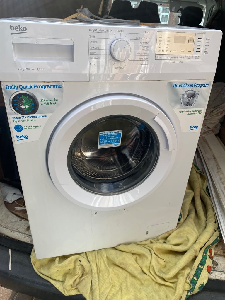 image for Washing machine 7 kg like new can deliver 