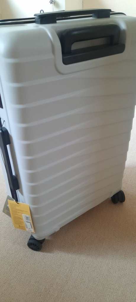 Brand new marks and Spencer suiy