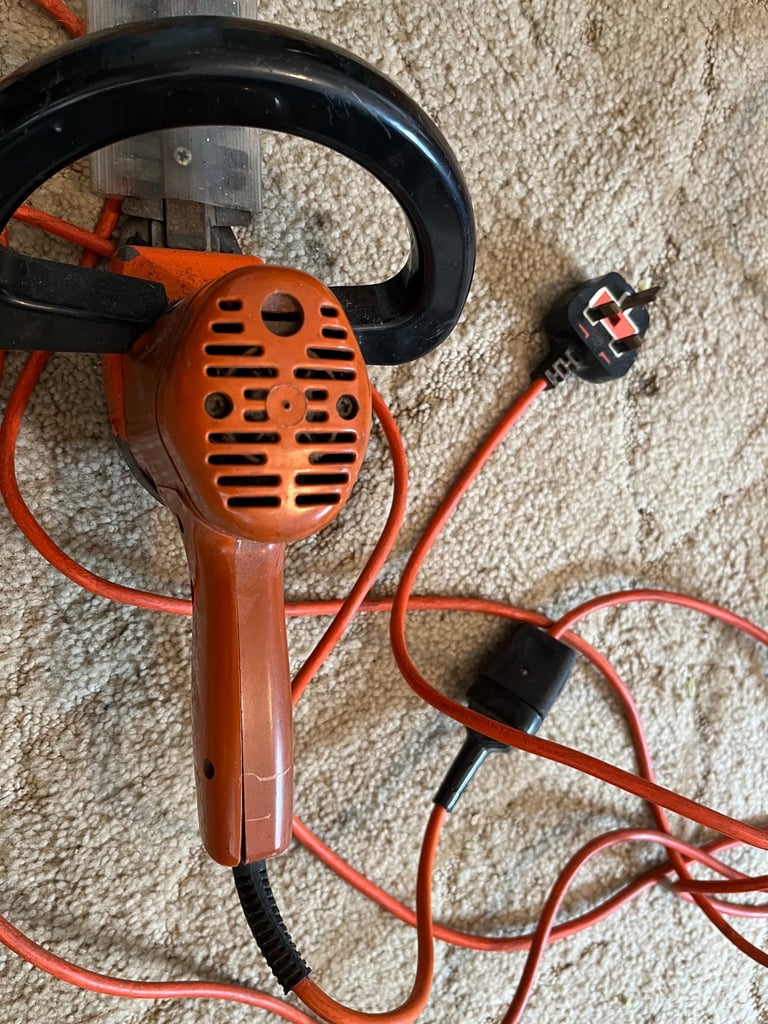 Black & Decker Hedge Trimmer