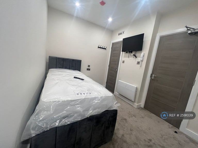 1 bedroom in Institute Road, Birmingham, B14 (#2591039)