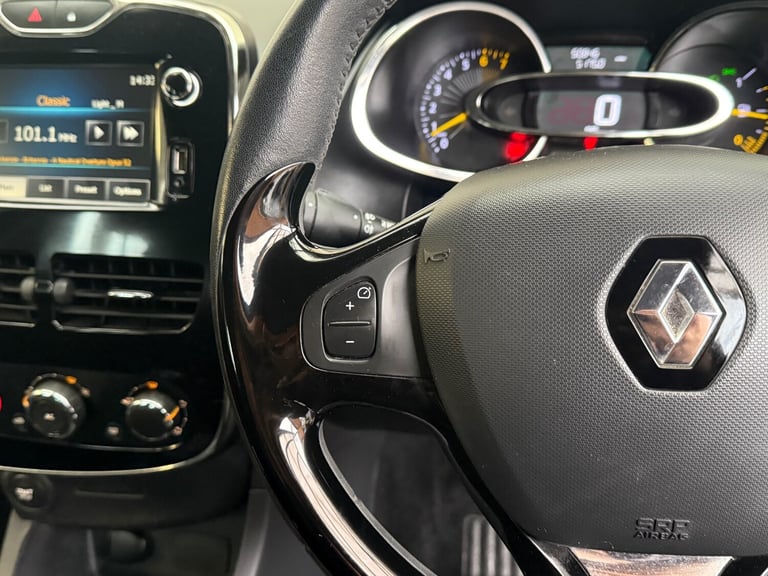 2014 Renault Clio 1.2 16V Dynamique MediaNav 5dr HATCHBACK Petrol Manual