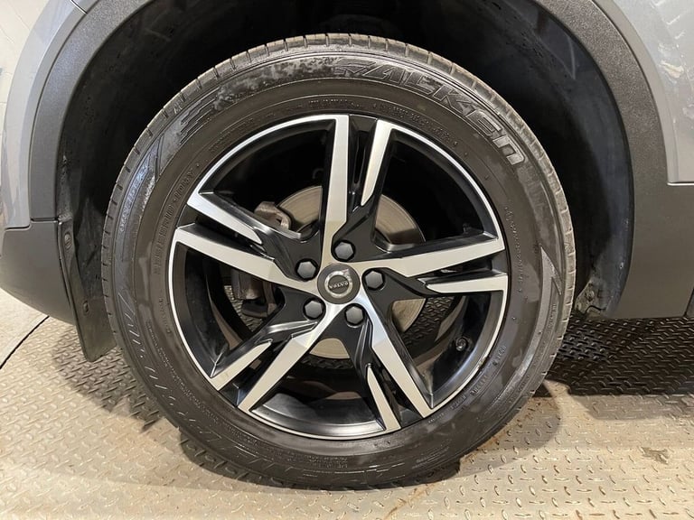 2019 Volvo XC40 1.5 T3 R-Design SUV 5dr Petrol Manual Euro 6 (s/s) (156 ps) ESTATE Petrol Manual