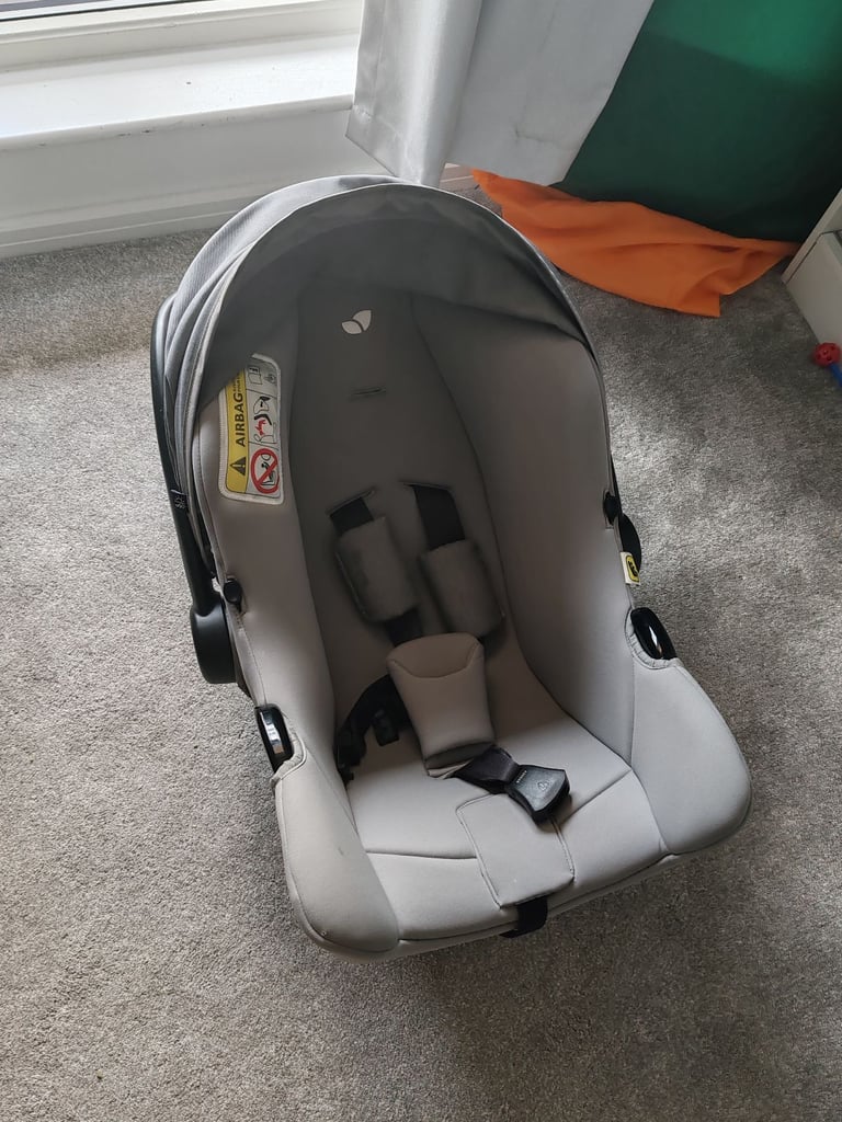 TRIO baby car seat(with ISO fix), baby pram toddler stroller (rain cover included)
