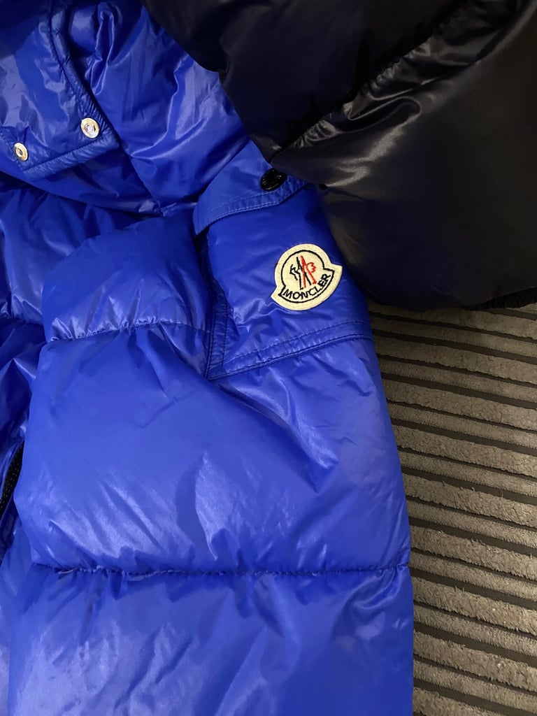 Moncler Jacket Coat Size 3 Men’s + Womens