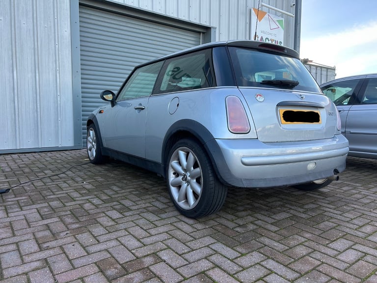 Mini, HATCHBACK, Hatchback, 2003, Semi-Auto, 1598 (cc), 3 doors
