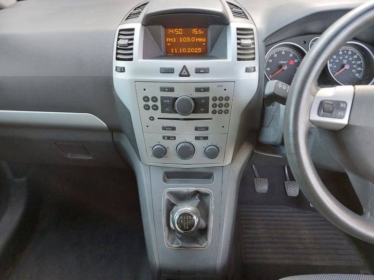 2009 Vauxhall Zafira 1.6 LONG MOT FSH Drives Superb