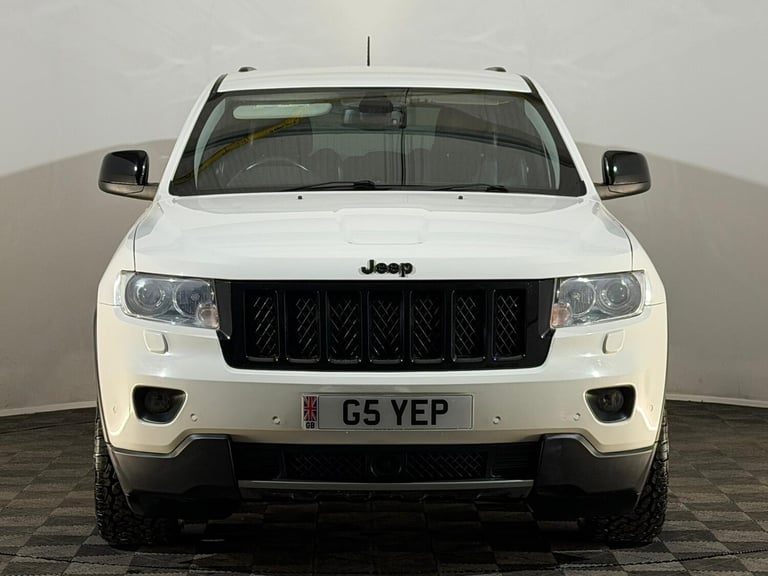 WHITE 2013 JEEP GRAND CHEROKEE S LIMITED CRD 3.0 DIESEL V6 AUTOMATIC 4WD 4X4 SUV