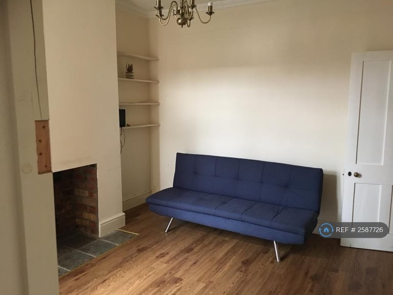 1 bedroom in Southampton Road, Northampton, NN4 (#2587726)