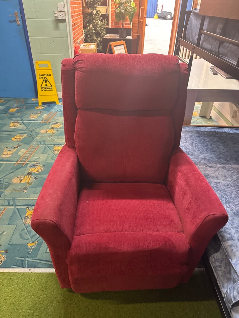 Rise & Recliner Armchair 