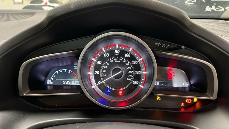 2015 Mazda Mazda3 2.0 SE-L Nav 4dr SALOON PETROL Manual
