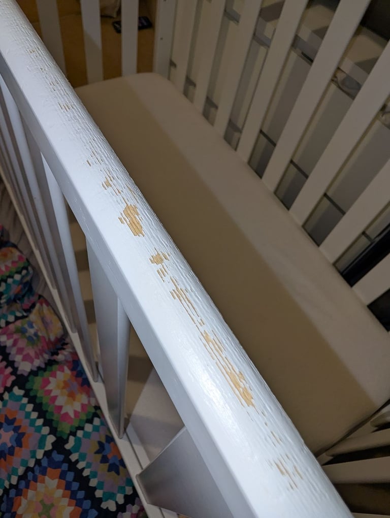 Baby/toddler cot