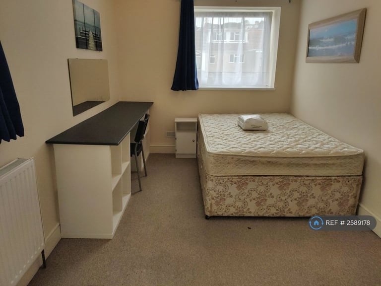 1 bedroom in Phillips Parade, Swansea, SA1 (#2589178)