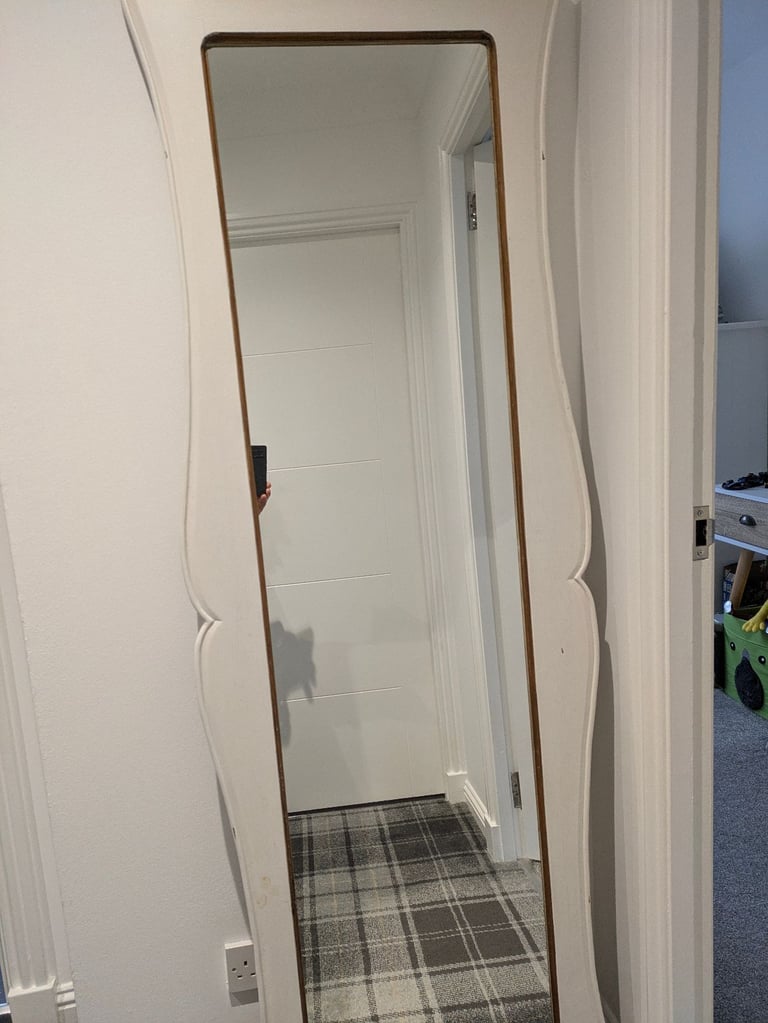 Large free standing or hanging mirror 