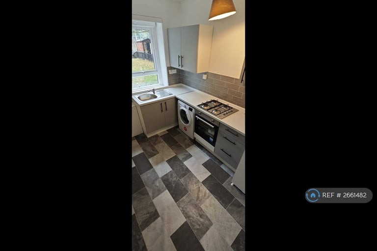 3 bedroom flat in Bedford Avenue, Aberdeen, AB24 (3 bed) (#2661482)