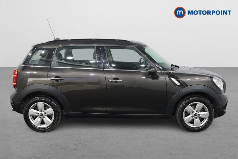 2016 MINI Countryman 1.6 Cooper 5dr HATCHBACK PETROL Manual