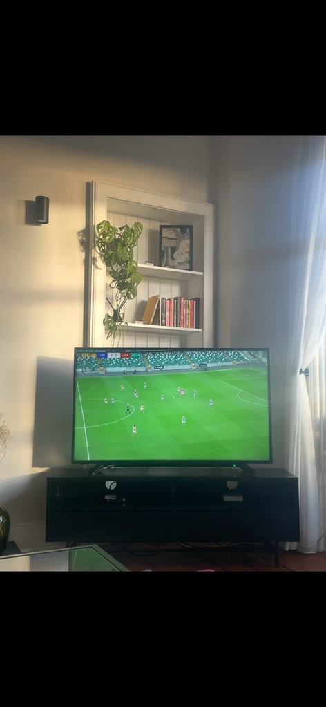 Toshiba 49-inch UHD Smart TV