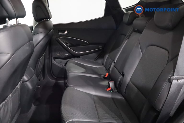 2016 Hyundai Santa Fe 2.2 CRDi Blue Drive Premium 5dr Auto [7 Seats] SUV Diesel Automatic